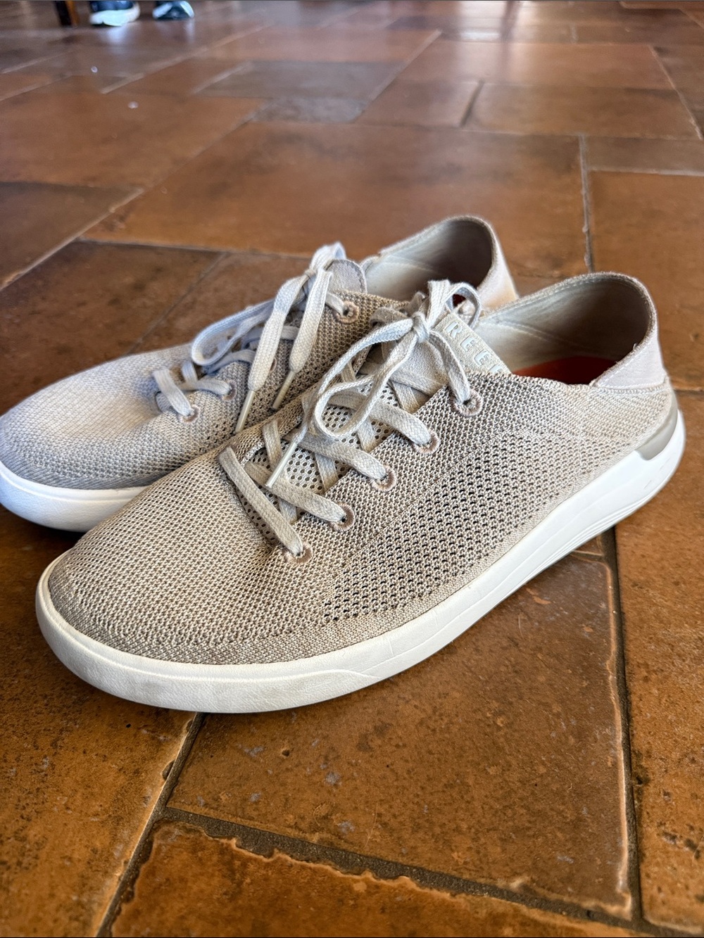 Men’s REEF Knit Tan Sneakers Size 11 Great for Travel, Summer, Resort Casual